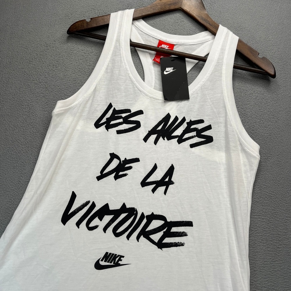 Nike Les Ailes De La Victoire Tank Top Womens Medium White Graphic Racerback NWT
